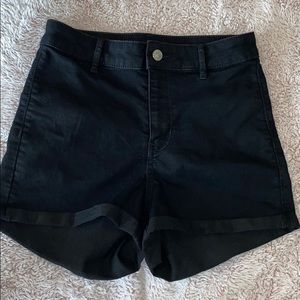 Divided high waisted black cuffed shorts